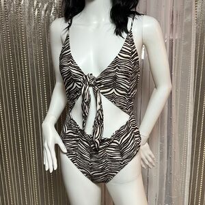NWT - XL Aila One Piece Frankie Safari Print Swimsuit